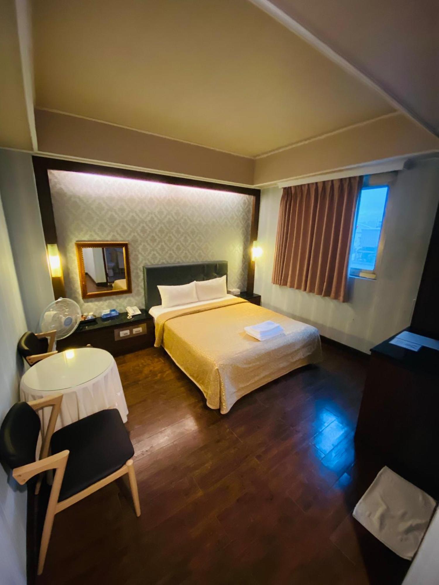 Hotel Lee-Chan Taipei Exterior photo